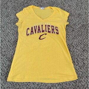 NBA Women's Yellow "Cleveland Cavaliers" V Neck‎ Short Sleeve Tee Size Medium